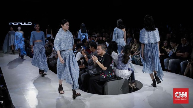 FOTO: Eksplorasi Busana 'Tibet' Populo di Fashion Nation XII