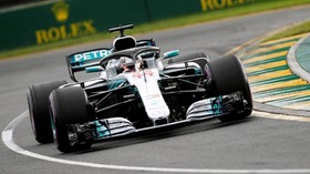 Hamilton Terkejut Dengan Tekanan Ferrari