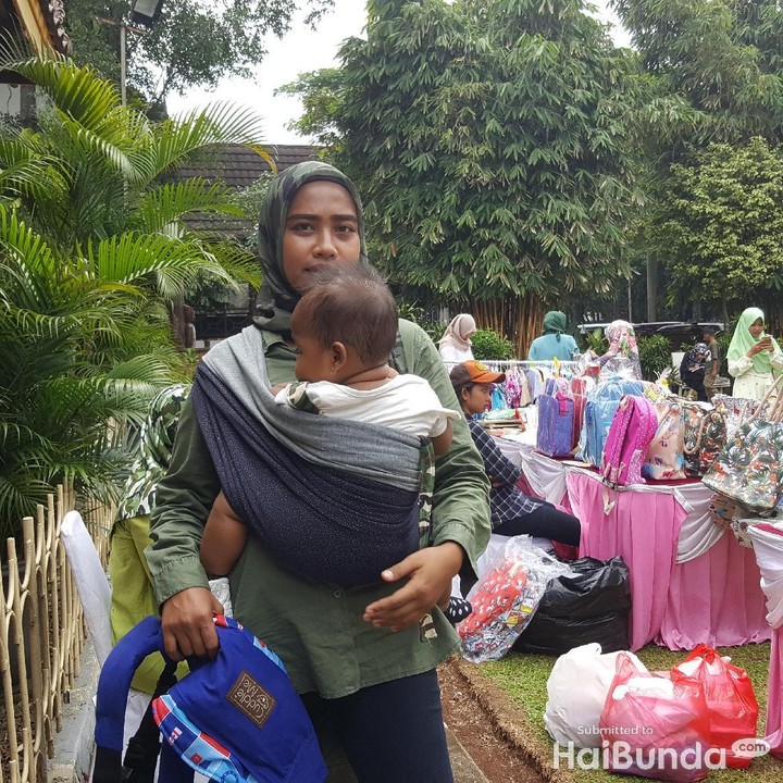 <p>Sejak kamu hadir di hidupku, Nak, bunda belajar banyak hal lho. Termasuk belajar menggendong dengan baik, agar pergerakanmu nggak terhambat dan kamu tetap nyaman.</p>