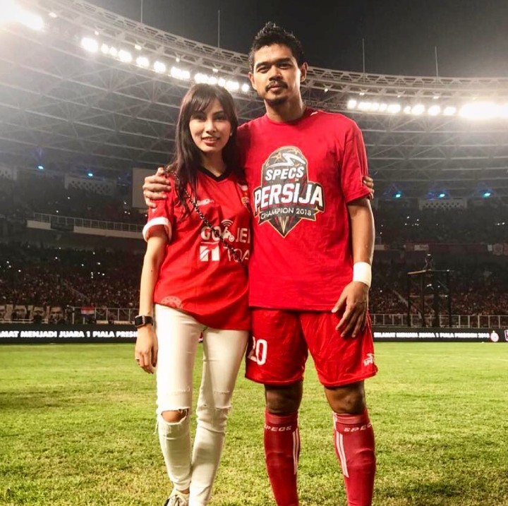 <p>Dewi juga rutin menemani suaminya bertanding lho.  (Foto: Instagram/@bepe20)  </p>