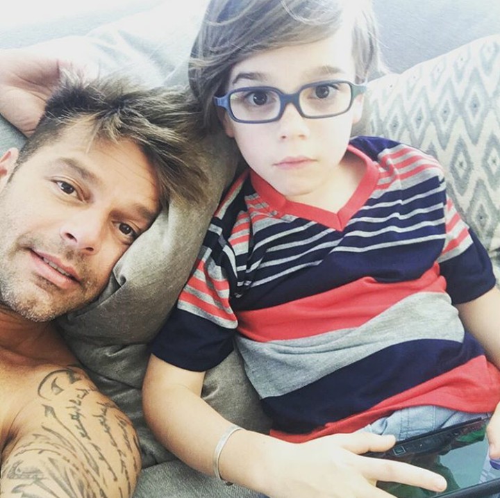 <p>Bagaimana menurut Bunda, Matteo tampan ya? (Instagram: @ricky_martin)  </p>