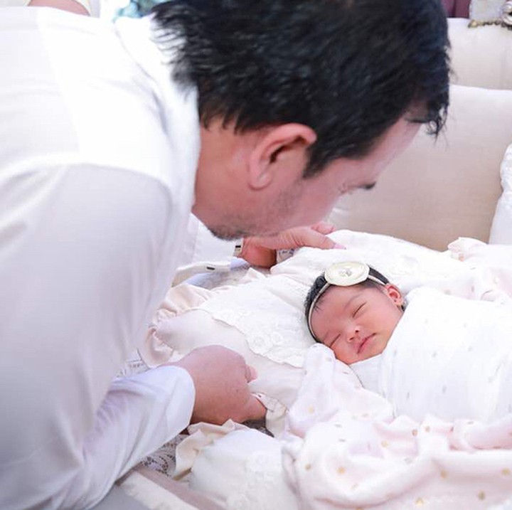 <p>Bersama ayah tercinta. (Foto: Instagram @ctdk/ @kakifoto_)</p>