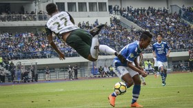 Febri Hariyadi Tak Puas Persib Ditahan Imbang PS TIRA