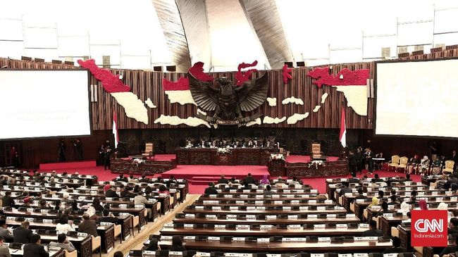 Persaingan Kursi Ketua MPR: Rekonsiliasi vs Proporsionalitas Persaingan meraih kursi Ketua MPR menjadi arena milik Partai Gerindra dan Partai Golkar dengan dalihnya masing-masing, yakni rekonsiliasi vs proporsionalitas.