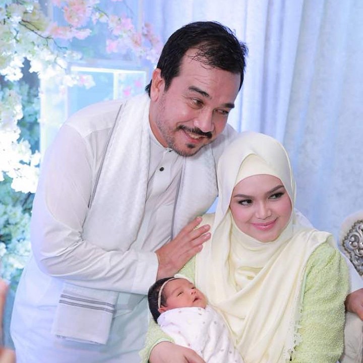 <p>Semoga Siti Aafiyah tumbuh sehat, pintar, menjadi anak saleha dan kebanggaan orang tuanya. (Foto: Instagram @ctdk/ @kakifoto_)</p>