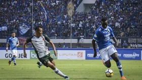 Persib Berpotensi Turunkan Dua Striker Lawan Sriwijaya