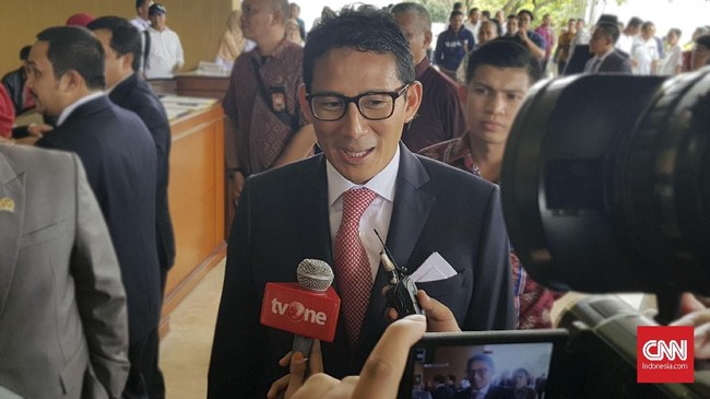 Wagub DKI Jakarta Sandiaga Uno mengaku belum melibatkan pengemudi angkutan kota saat membicarakan revitalisasi di kawasan Kota Tua.