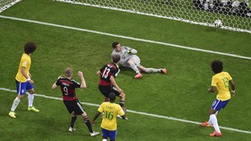 Jala Gawang Piala Dunia Kala Jerman Tekuk Brasil 7-1 Dilelang