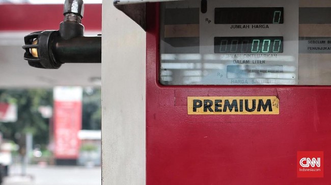 Perpres 117 Tahun 2021 yang mengatur distribusi dan harga jual BBM Premium disahkan Jokowi pada 31 Desember 2021.
