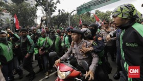Sempat Terjadi <i>Sweeping</i> di Tengah Demo Ojek Online
