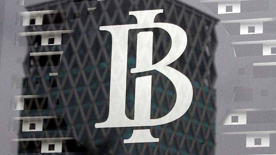 FILE PHOTO - The logo of Indonesia's central bank, Bank Indonesia, is seen on a window in the bank's lobby in Jakarta, Indonesia September 22, 2016.  REUTERS/Iqro Rinaldi/File Photo