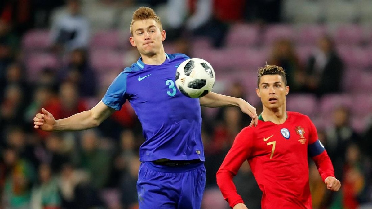 FOTO: Kemalangan Ronaldo Ketika Portugal Ditekuk Belanda 3-0