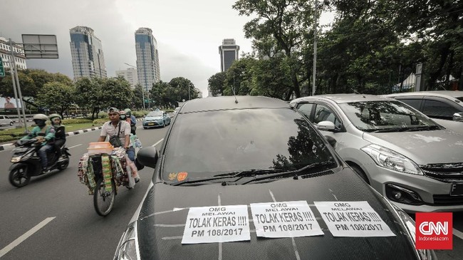 Meski banyak protes dari pengemudi taksi online, Dirjen Perhubungan Darat Kementerian Perhubungan Budi Setyadi menegaskan Permenhub 108 tak ditangguhkan.