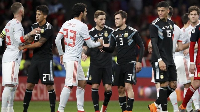 FOTO: Timnas Argentina Dipermalukan Timnas Spanyol