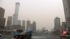 VIDEO: Badai Pasir Gurun Gobi Turunkan Kualitas Udara Beijing