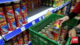 Ribuan Pegawai Industri Pengalengan Ikan 'Dirumahkan'