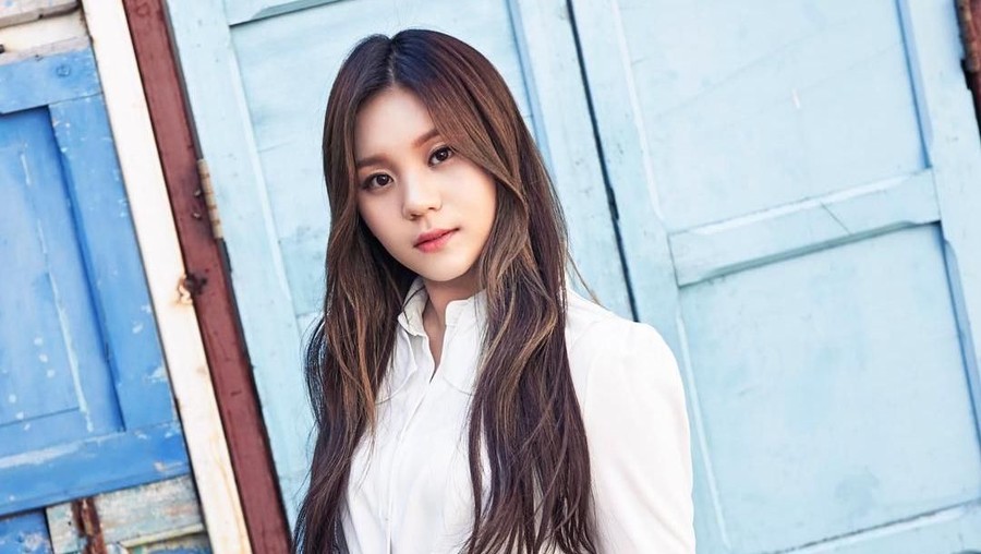 Umji G-Friend Para idol ini terlahir dari keluarga kaya raya.