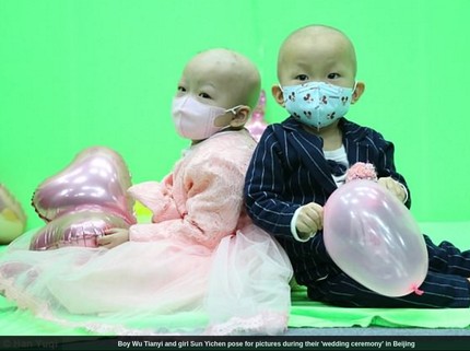 Kisah Haru di Balik 'Pernikahan' Dua Bocah Pasien Leukemia