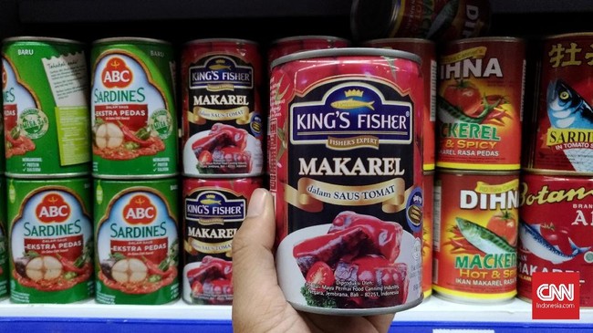 Para produsen yang produknya masuk dalam daftar 27 merek ikan makarel bercacing BPOM mengaku legowo menarik produknya dari pasaran.