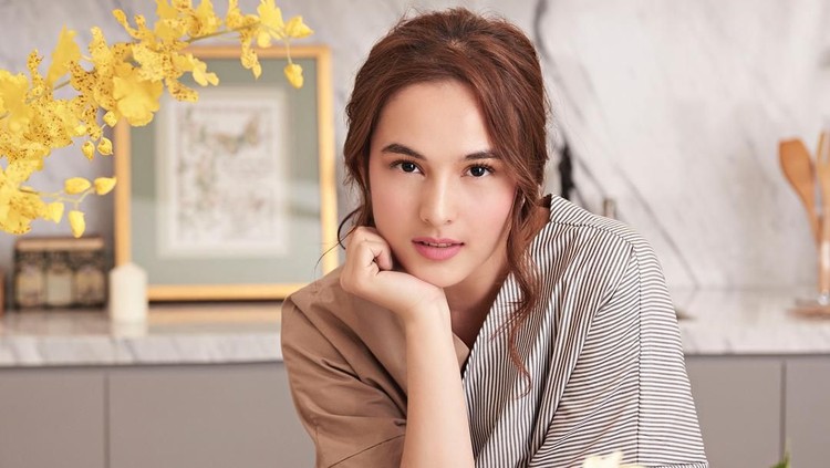 Cantik dan sporty munkin cukup untuk menggambarkan Chelsea Islan saat berolahraga. Seperti apa sih olahraga pilihan si cantik Chelsea?