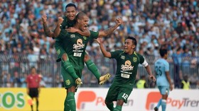 Persebaya Unggul 3-0 atas PS TIRA di Babak Pertama