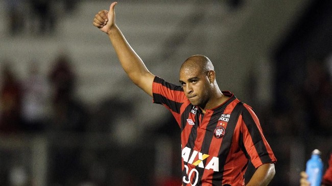 Sejumlah pesepakbola papan atas dunia memiliki bobot badan yang terbilang berat, mulai dari Adriano hingga Ronaldo.