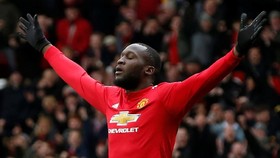 Cedera Lawan Arsenal, Lukaku Terancam Absen di Final Piala FA
