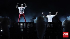 FOTO: The Chainsmokers Kembali Menghentak Jakarta