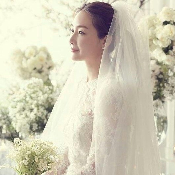 <p>Pada 2018 lalu, Choi Ji Woo menikah dengan seorang pria yang usianya 9 tahun lebih muda. (Foto: Istimewa)</p>