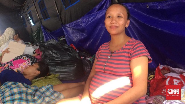 Murtinah, korban kebakaran Kembangan yang tengah hamil delapan bulan, berharap mendapat bantuan pemerintah untuk biaya persalinan dan membangun kembali rumah.