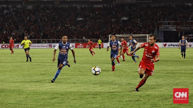 Manajer Persija Jakarta, Ardhi Tjahjoko, sangat berharap timnya menjamu Persib Bandung dalam Liga 1 di Stadion Utama Gelora Bung Karno.