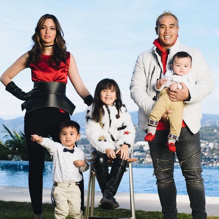 <p>Artis Nia Ramadhani menikah dengan Ardi Bakrie di usia 20 tahun. Keduanya saat ini telah menikah 8 tahun dan memiliki 3 anak. Keduanya dikenal sebagai pasangan yang santai dan tahu benar bagaimana bersenang-senang bersama. (Foto: Instagram @ardibakrie)</p>