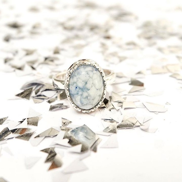 <p>Setiap cincin memiliki cerita, sebagaimana layaknya hidup manusia yang terdiri dari beragam kisah. (Foto: Instagram @sejiwaofficial)</p>