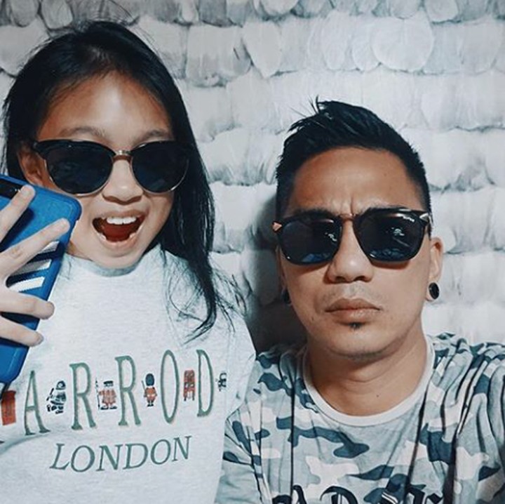 <p>Selfie bersama si cantik Zara Leola. (Foto: Instagram @mr_enda_ungu)</p>