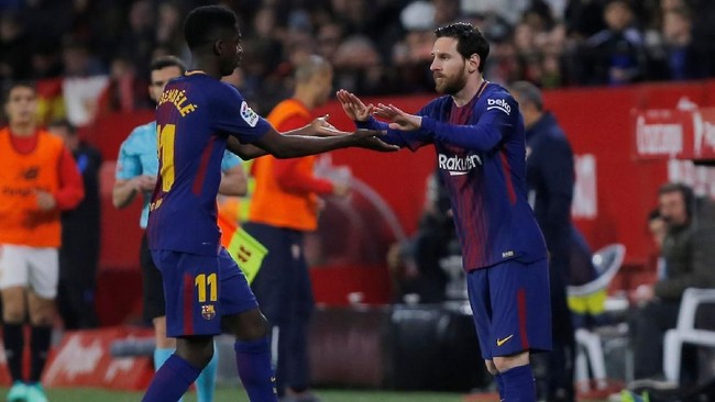 Lionel Messi mendapatkan dua instruksi dari pelatih Barcelona, Ernesto Valverde, sebelum tampil dari bangku cadangan menyelamatkan timnya dari kekalahan.