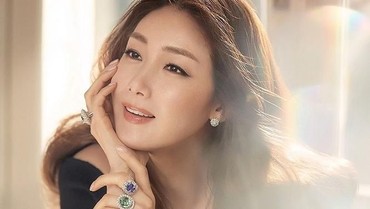 Siap Melahirkan di Usia 44 Tahun, Choi Ji Woo Tulis Surat Mengharukan