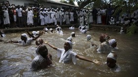 FOTO: Ritual Pengikut Voodoo Rayakan Paskah