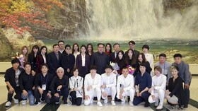 Korut Larang Wanita Pakai Rok Mini dan K-Pop
