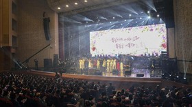 FOTO: Kim Jong Un Menonton Konser K-Pop di Pyongyang