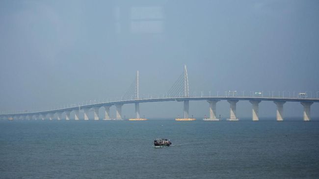 Dari yang terpanjang sampai yang tertinggi, ternyata ada beragam rancangan jembatan yang unik di dunia.