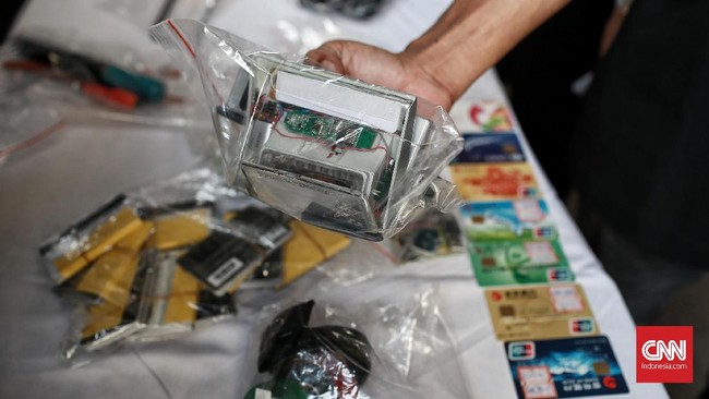 Kasus pencurian uang dan data nasabah lewat teknik skimming yang dilakukan oleh WNA di Bali meningkat.