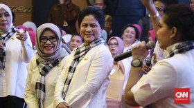 Iriana Jokowi Jenguk Korban Kekerasan Seks: Saya Sakit, Sakit Sekali