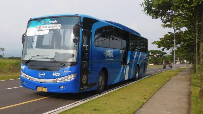 DAMRI memberikan harga tiket bus khusus sebesar Rp76 ribu untuk rute antar kota. Harga khusus ini diberikan dalam rangka menyambut HUT ke-76 perusahaan.