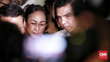 Sambil Menangis, Sukmawati Soekarnoputri Minta Maaf 