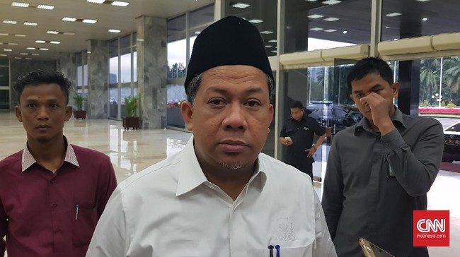 Fadli jadi sorotan karena tak bersuara lewat akun Twitter-nya beberapa hari terakhir usai ditegur Prabowo Subianto karena mengkritik Jokowi soal banjir Sintang.