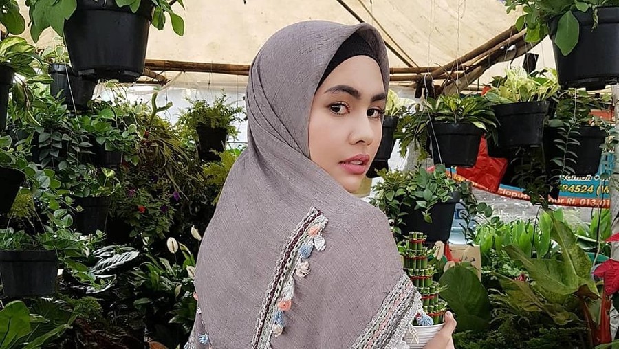 Gaya Hijab Kartika Putri Gaya Hijab Kartika Putri