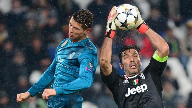Real Madrid meraih kemenangan pertama di kandang Juventus setelah 56 tahun usai menang 3-0 di Stadion Allianz, Selasa (3/4).