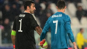 Buffon Kembali ke Juventus demi Ronaldo