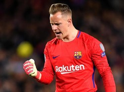 Kiper Barcelona Latihan Serius Meski di Rumah