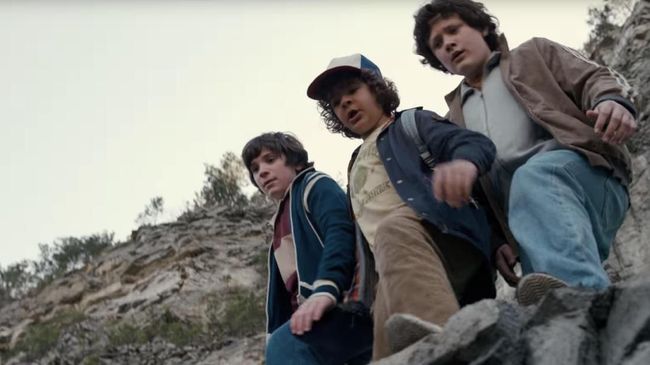 Tokoh Jim Hopper kembali muncul dalam cuplikan serial Stranger Things musim keempat.